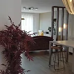 Maison Sous Les Chenes Apartment